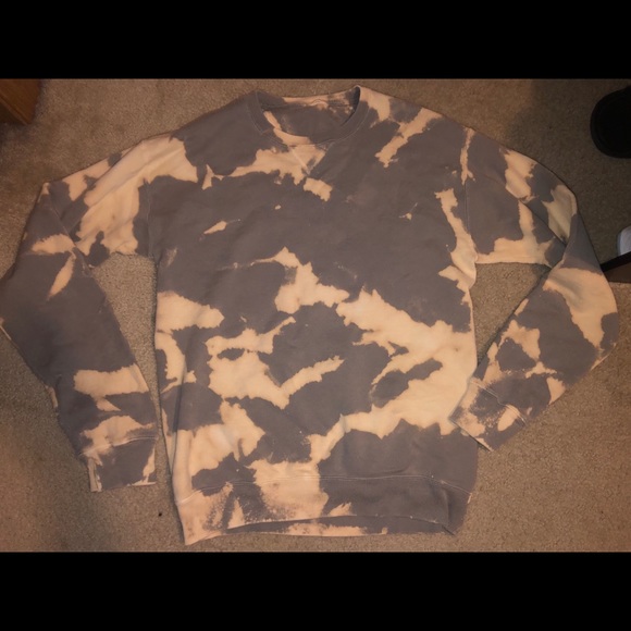 Bleach Dyed cute crew neck - Picture 1 of 2